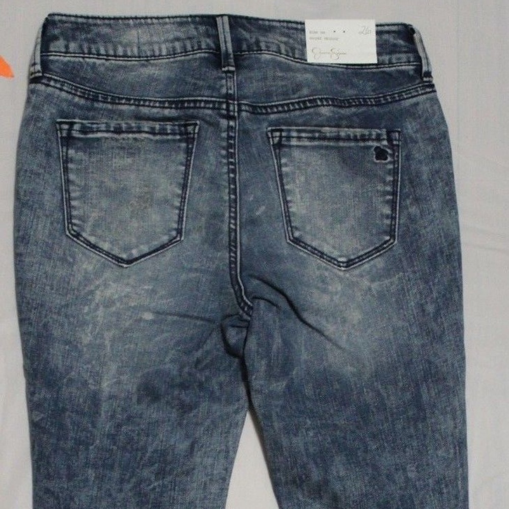 JESSICA SIMPSON FREE FALLIN KISS ME PATCHD JEANS - Picture 5 of 6